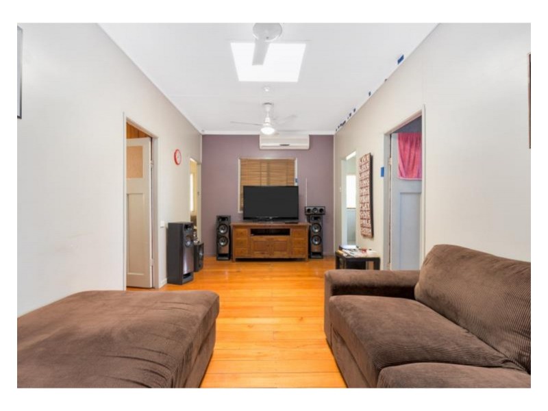 132 Park Street, Park Avenue QLD 4701